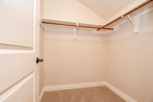 Building Photo - 8706 Stowe Creek Ln