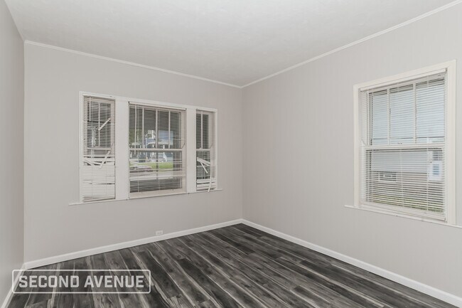 Building Photo - 3302 Broadwell Ave
