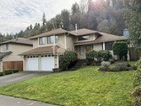 Building Photo - Beautifully Updated 3-Bedroom Home with A/C, Fenced Yard & Modern Finishes