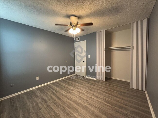 Building Photo - 12168 N Melody Dr