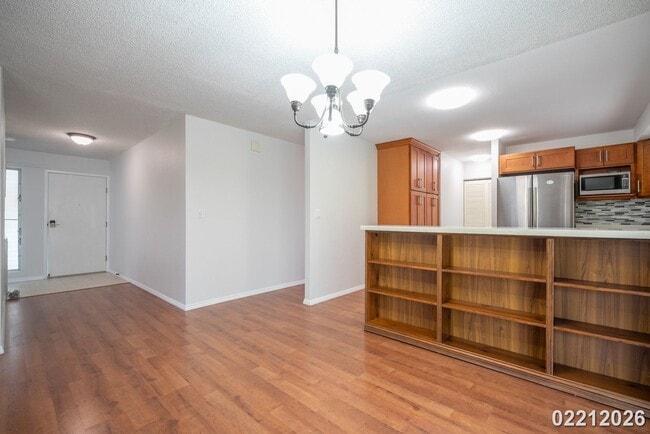 Building Photo - Available Now! 3 BD / 2 BA Carport parking Home in Mililani!