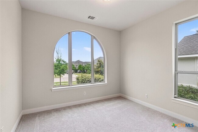 Building Photo - 402 Gulfton St