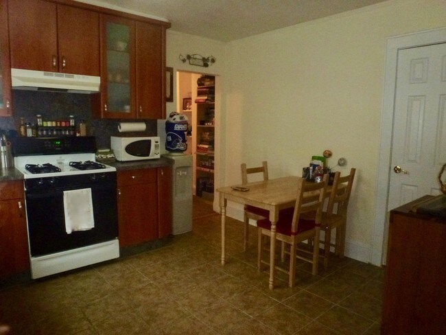 Kitchen - 243 Maple Ave