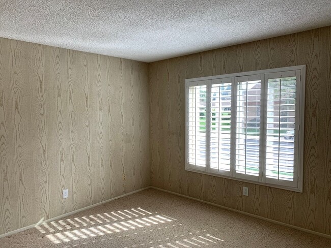 Building Photo - An El Dorado Model on the Golf Course