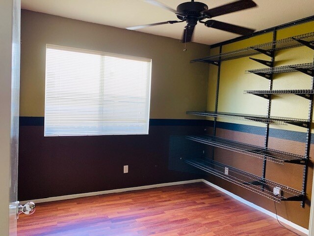 Building Photo - 973 Naples Dr