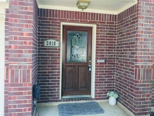 Building Photo - 2418 Slate Ridge Ln