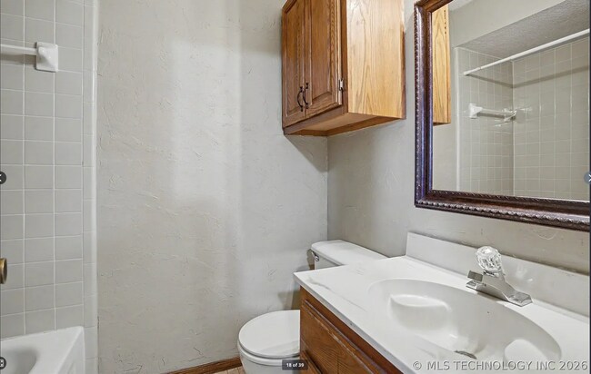 Building Photo - Charming 3-Bed Jenks Home Near Tulsa Hills – Large Corner Lot!