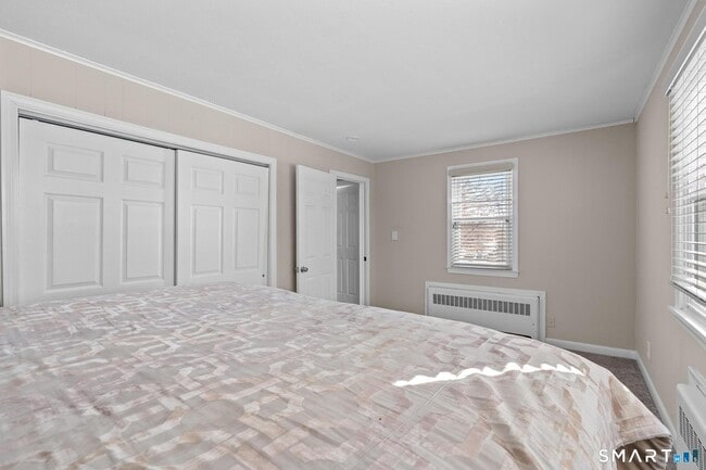 Building Photo - 159 Ridgewood Rd