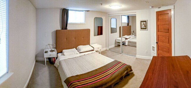 Building Photo - Furnished NW Alphabet district ground leve...