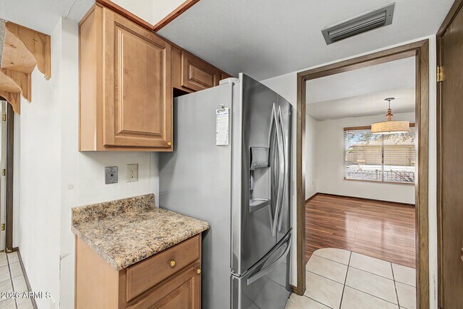 Building Photo - 9847 W Wrangler Dr