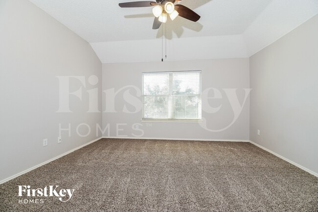 Building Photo - 2911 Tangleglen Dr