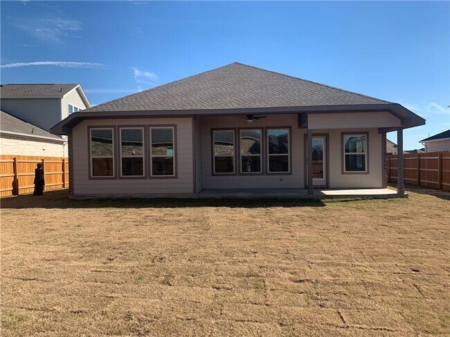 Building Photo - 413 Hereford Lp