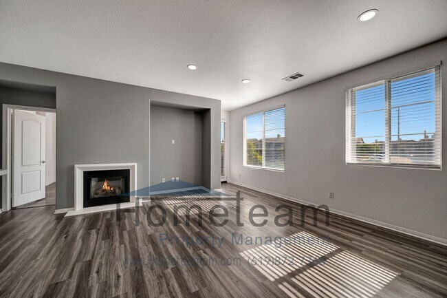 Building Photo - 2 BR / 2 BA 1061 Sq ft. San Miguel Ranch/ ...