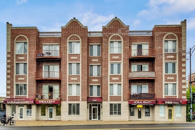 Primary Photo - 5250 N Lincoln Ave