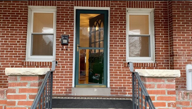 Primary Photo - 110 W Freedley St