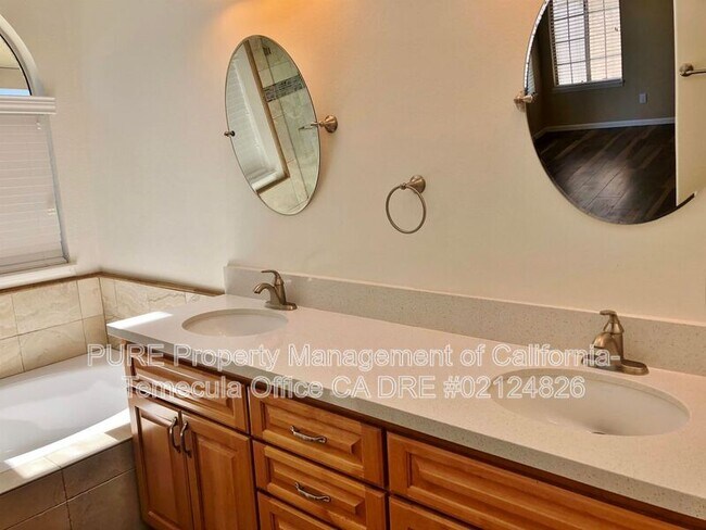 Building Photo - 31374 Corte Tunas