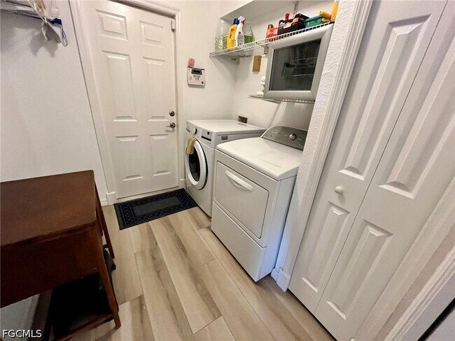 Building Photo - 818 SW 8th Pl