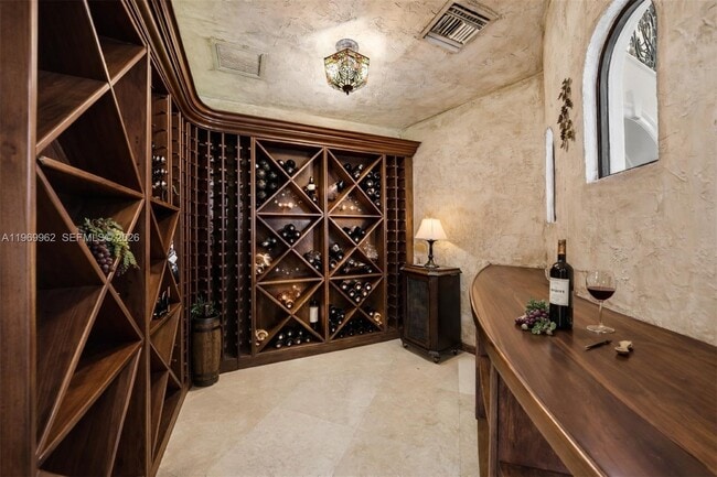 Building Photo - 628 Coral Way