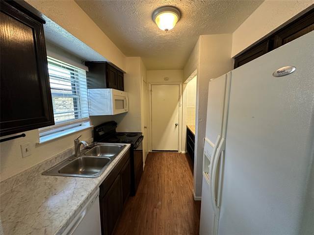 Building Photo - 917 Cherrywood Trail