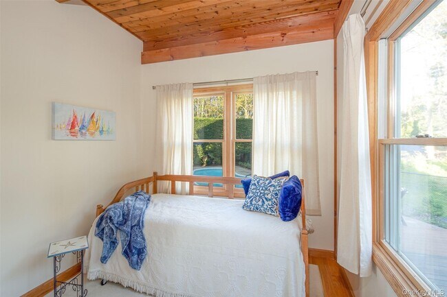 Building Photo - 48 Oakhurst Rd