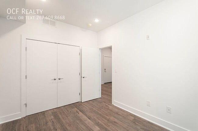 Building Photo - 1 Bed Graduate Hospital Apartment