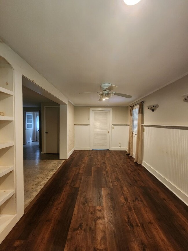 Building Photo - Mountain Escape!