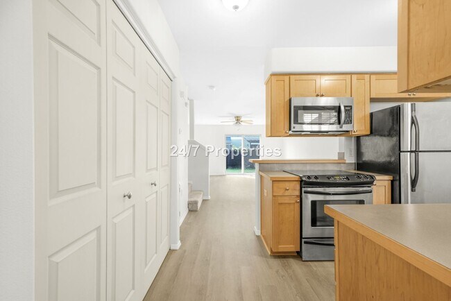 Building Photo - Enticing 3 Bed 1.5 Bath home in NE Salem!
