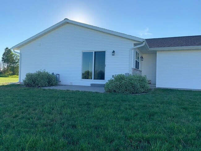 Building Photo - 7112 Brehm St