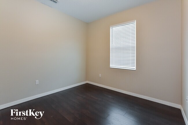 Building Photo - 3960 Andover Cay Blvd