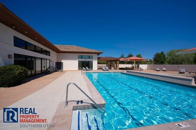 Building Photo - Beautiful Coral Canyon Home