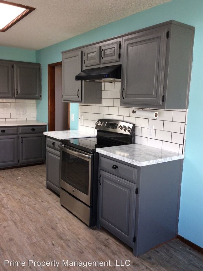 Building Photo - 3 br, 2 bath House - 116 Rosewood Dr.