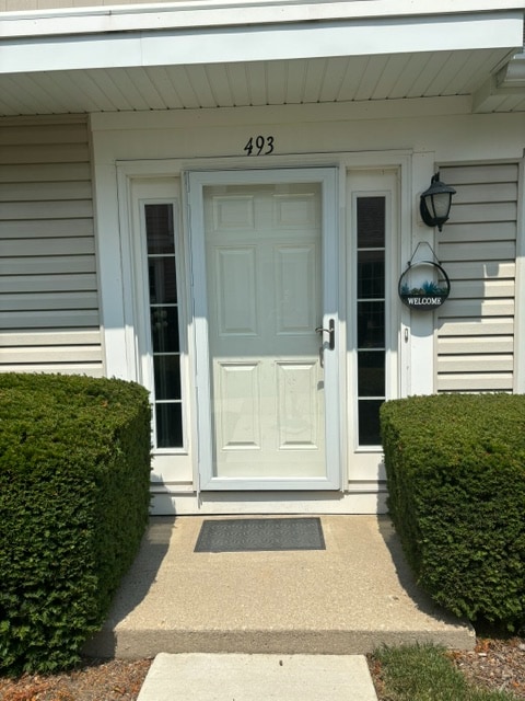 Building Photo - 493 Le Parc Cir