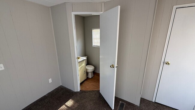 Building Photo - 524 Arnall Dr