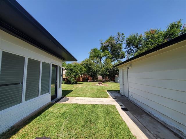 Building Photo - 1227 Elmwood Dr