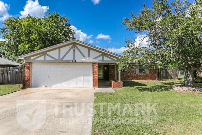 Primary Photo - 417 Cottonwood Dr