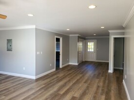 Building Photo - 737 Aipo St