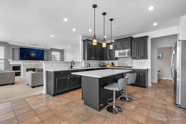 Building Photo - 5919 Chatham Dr