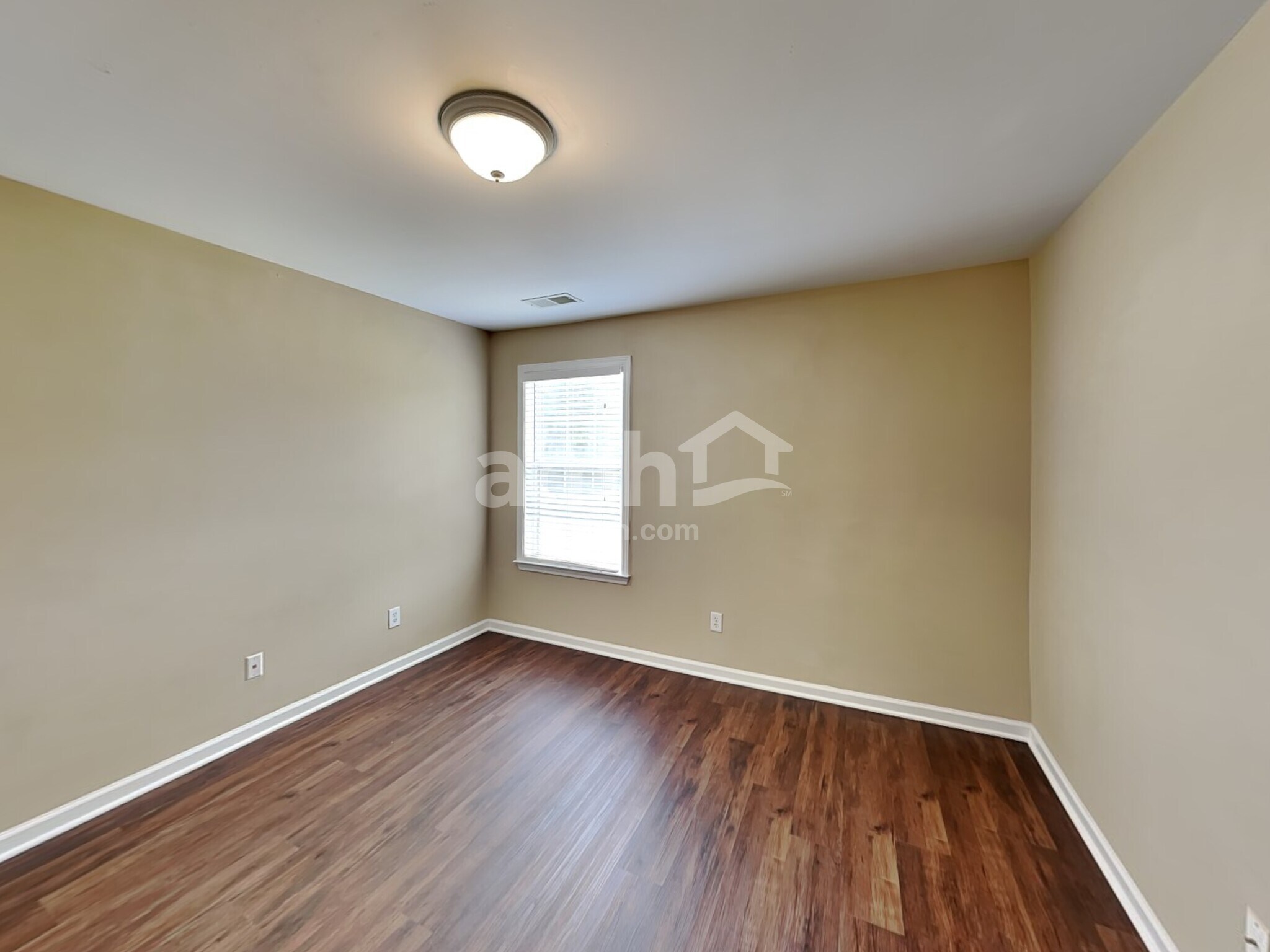 Building Photo - 3380 Lake Breeze Ct