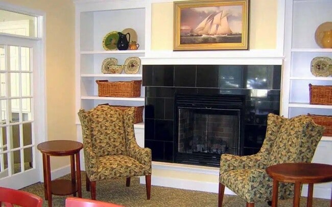 Building Photo - Hunters Park