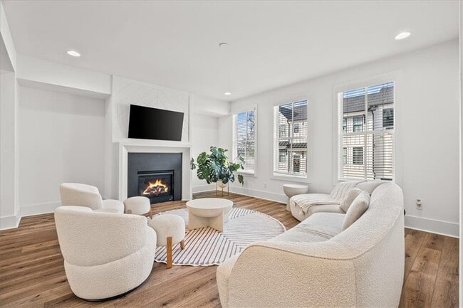 Building Photo - 5862 Westin Rd