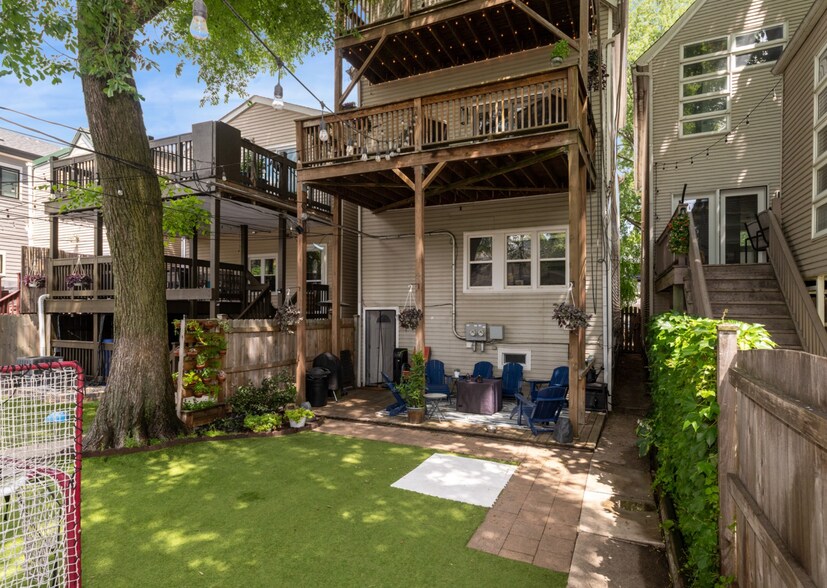 Building Photo - 1709 W Fletcher St