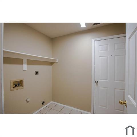 Building Photo - 3212 Avery Ln