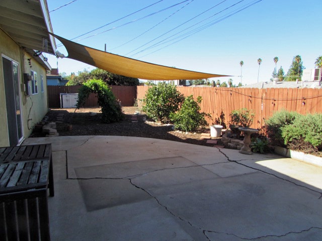 Building Photo - Open concept 4 bedroom 2 bath beauty in South Redlands!