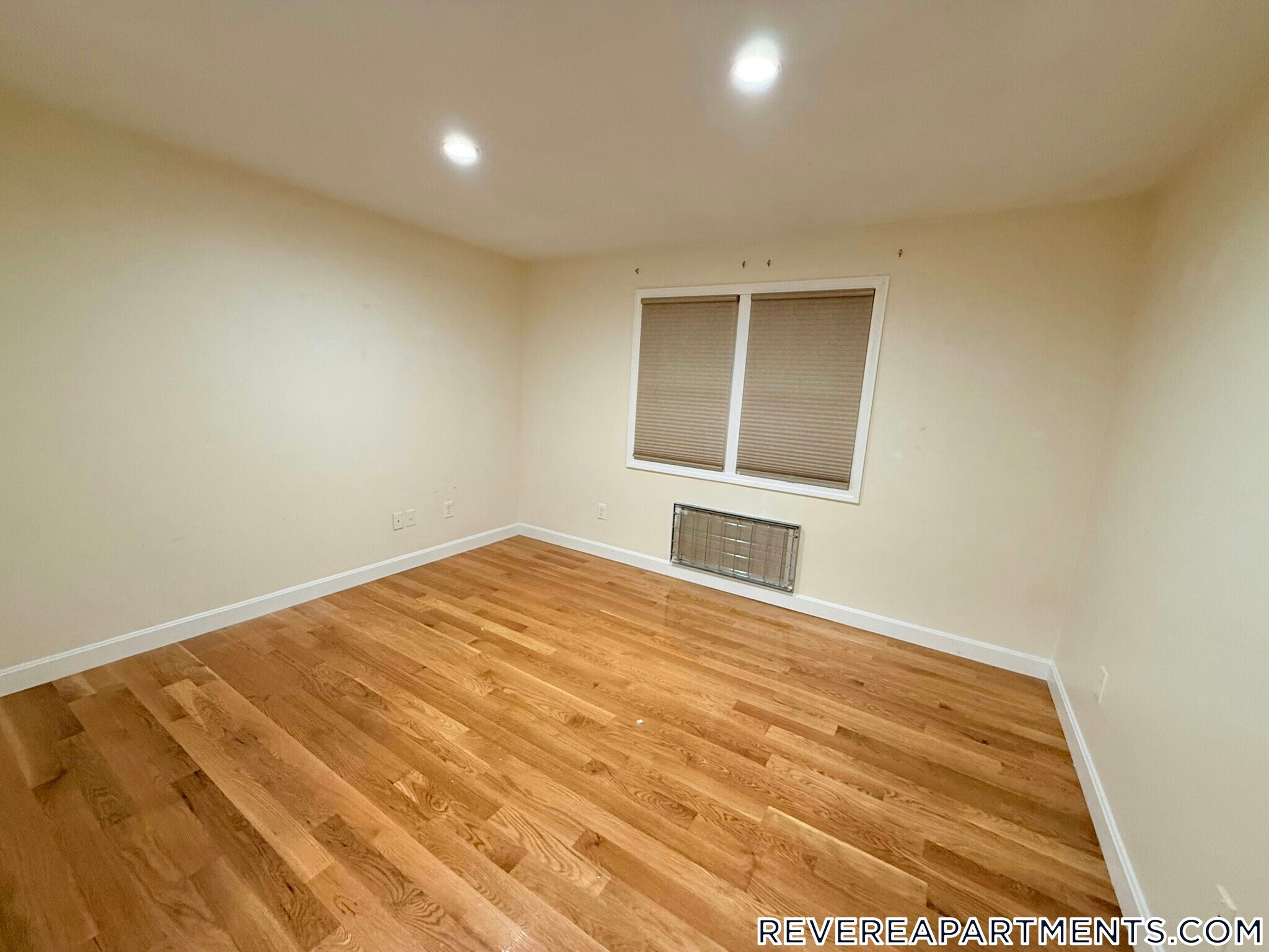 Building Photo - 48 Hauman St