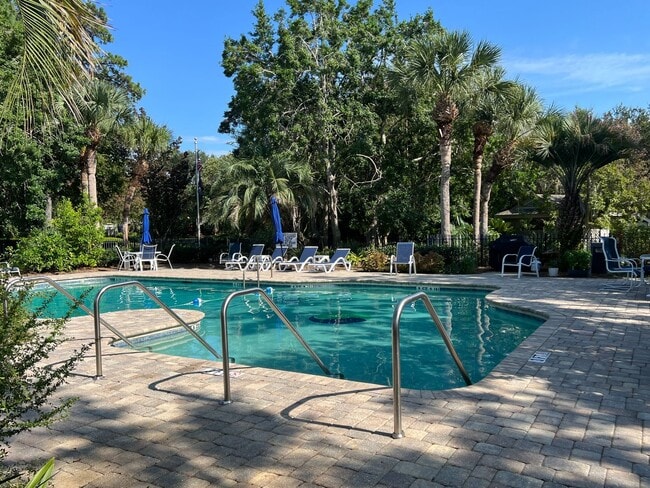 Building Photo - Furnished Waterfront Condo in Hilton Head Plantation - Mariners Pt