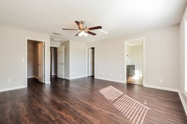 Building Photo - 4716 Barbados Loop