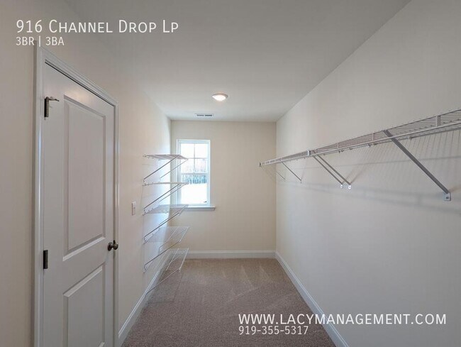 Building Photo - 916 Channel Drop Lp