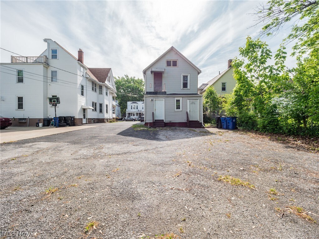 Building Photo - 2112 W 93rd St