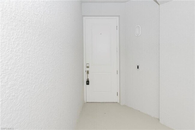 Building Photo - 18461 Copperhead Ct N