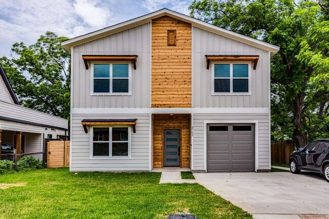 Building Photo - 3702 Tower View Ct